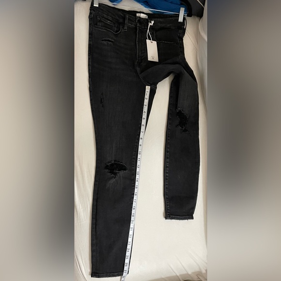 Good American NWT Good Legs Black Distressed Skinny Jeans Size 8 - Picture 4 of 8